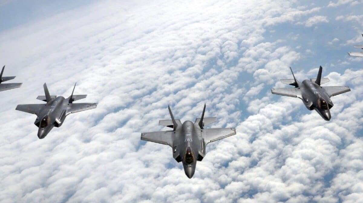 Menacé par Trump, le Danemark mise encore sur les F-35 et tourne le dos au Rafale